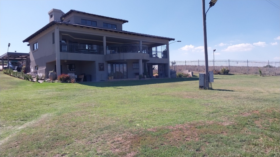 6 Bedroom Property for Sale in Deneysville Free State